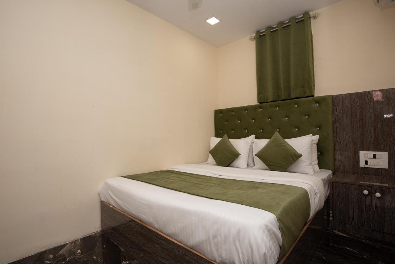 Hotel Priceless Suite Bombay Exhibition Centre Goregaon West Мумбаи Экстерьер фото