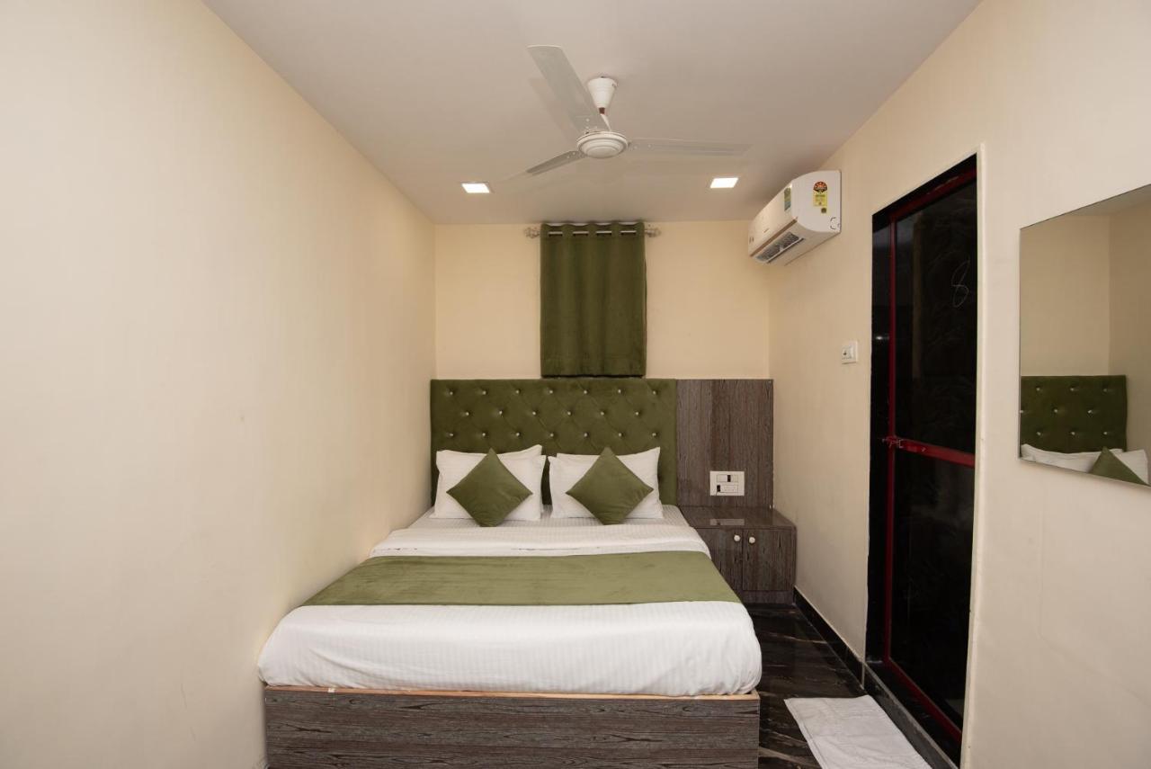 Hotel Priceless Suite Bombay Exhibition Centre Goregaon West Мумбаи Экстерьер фото