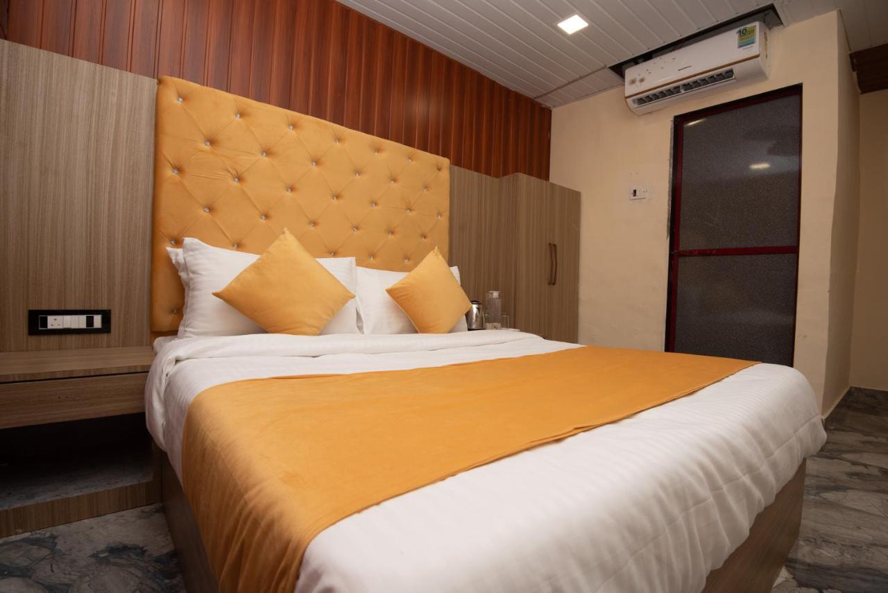 Hotel Priceless Suite Bombay Exhibition Centre Goregaon West Мумбаи Экстерьер фото