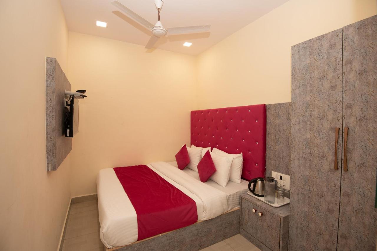 Hotel Priceless Suite Bombay Exhibition Centre Goregaon West Мумбаи Экстерьер фото