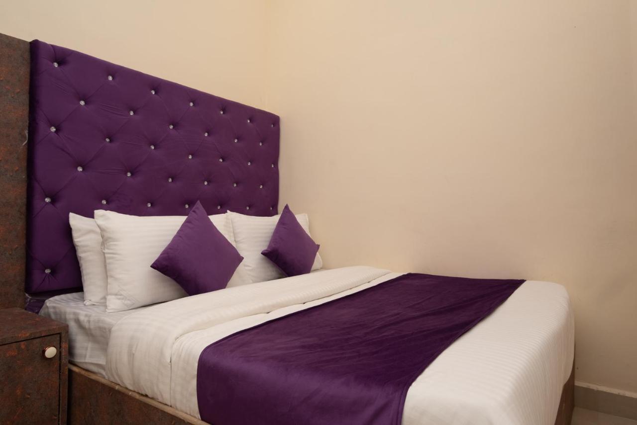 Hotel Priceless Suite Bombay Exhibition Centre Goregaon West Мумбаи Экстерьер фото