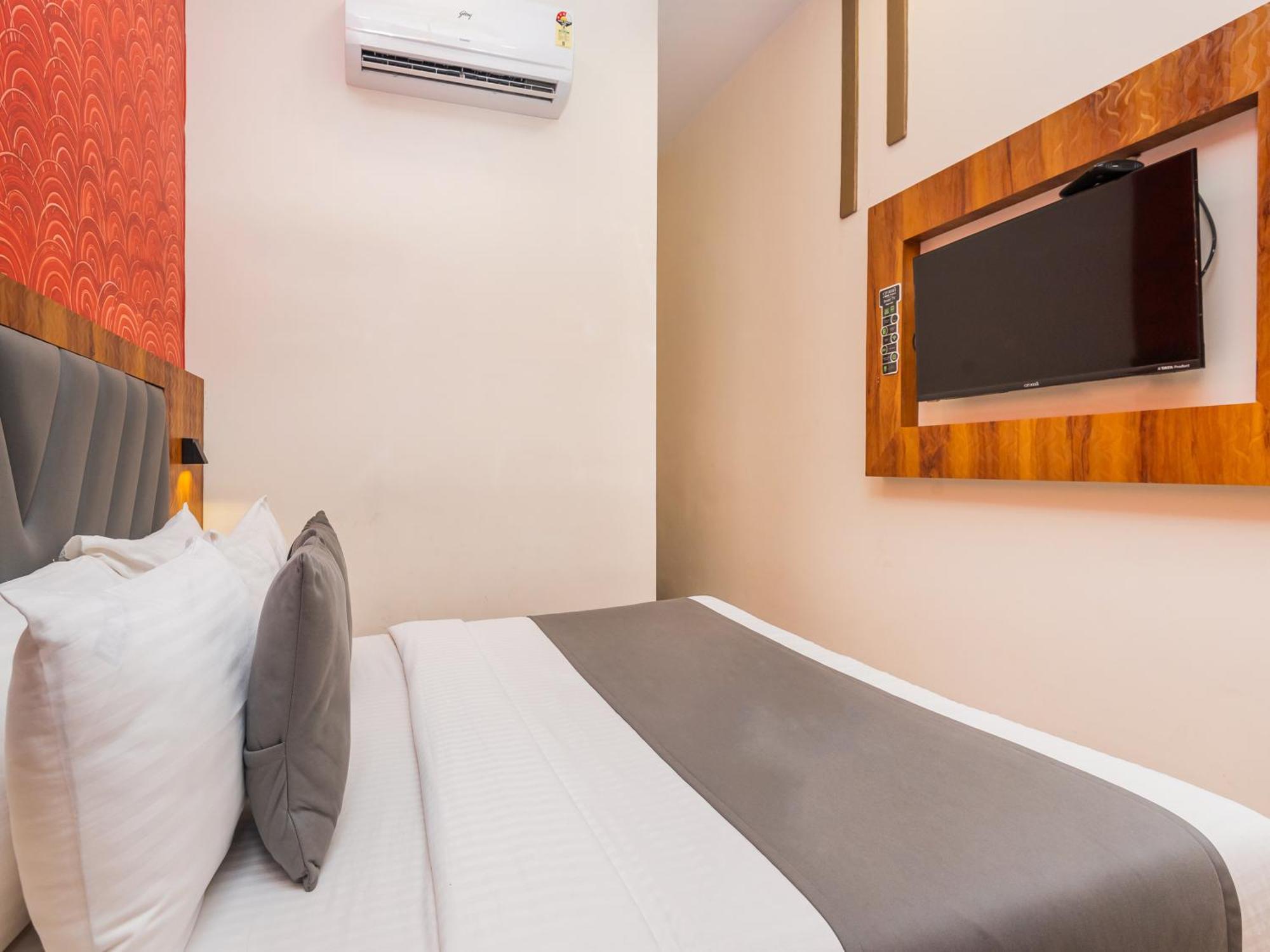 Hotel Priceless Suite Bombay Exhibition Centre Goregaon West Мумбаи Экстерьер фото