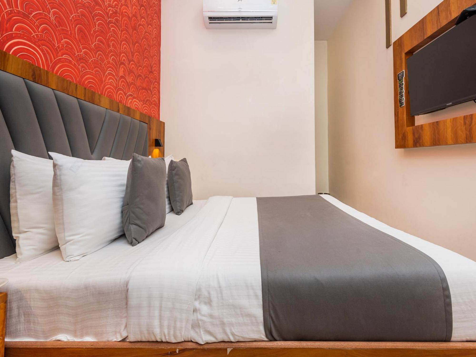 Hotel Priceless Suite Bombay Exhibition Centre Goregaon West Мумбаи Экстерьер фото