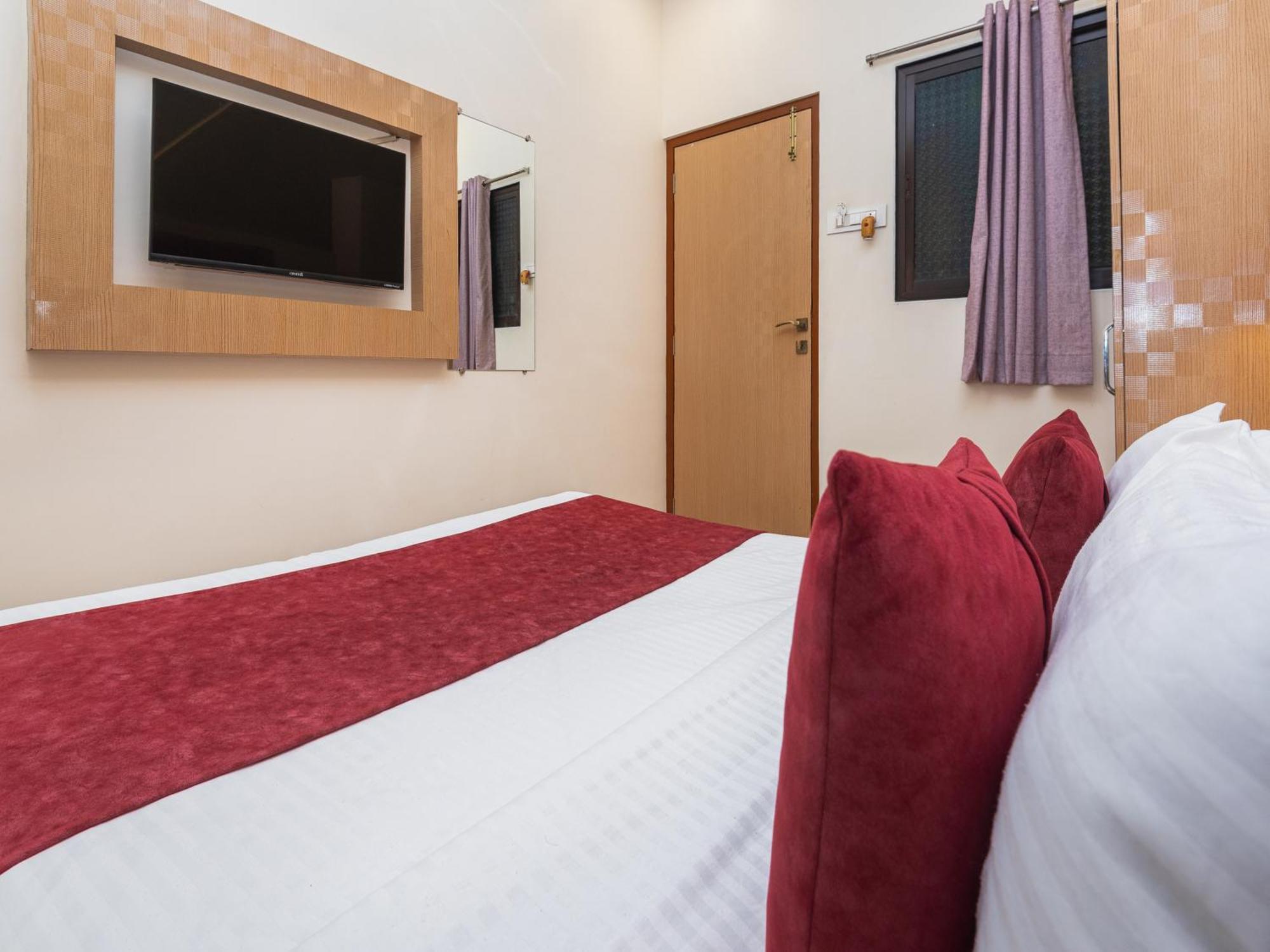 Hotel Priceless Suite Bombay Exhibition Centre Goregaon West Мумбаи Экстерьер фото