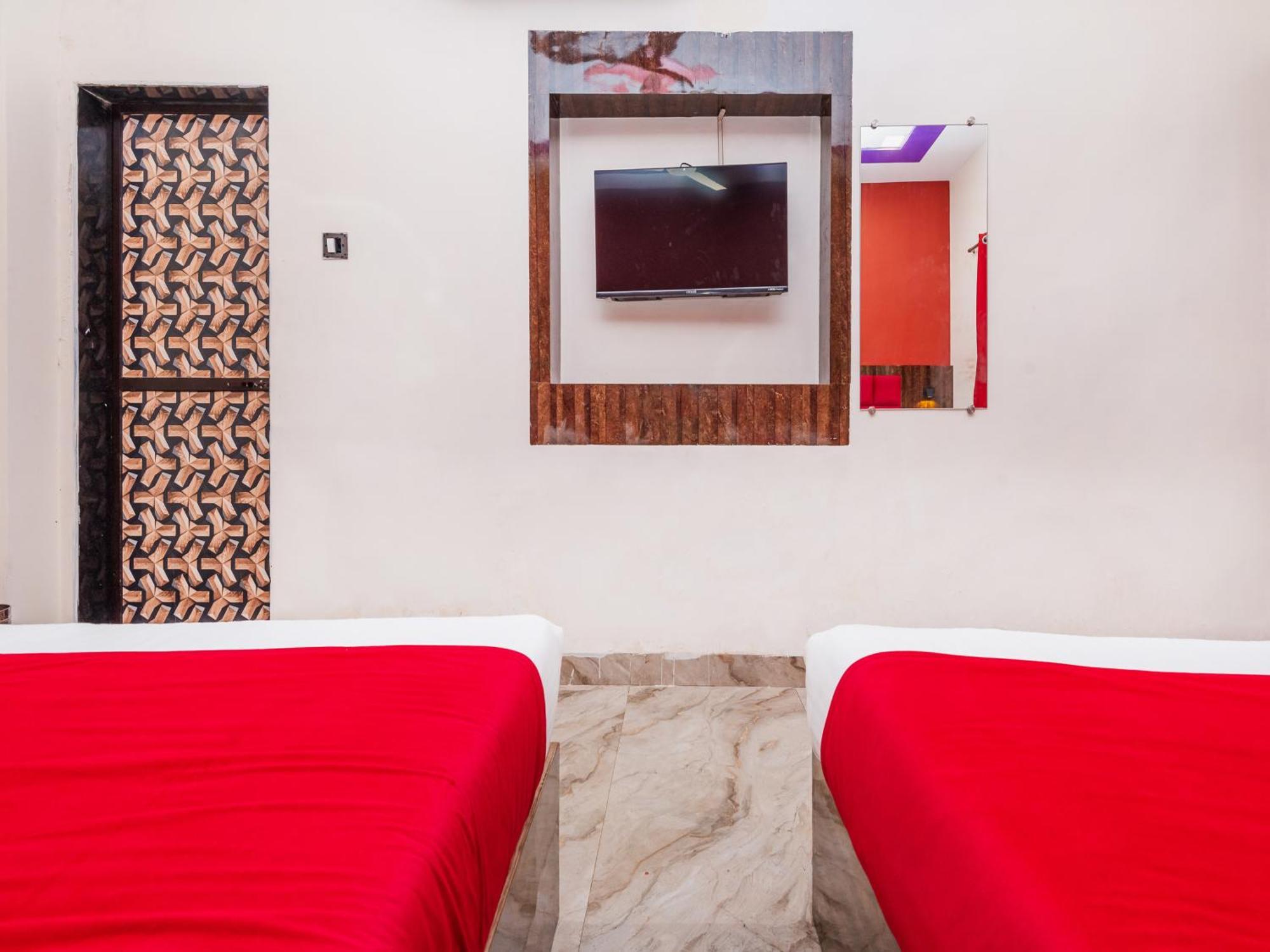 Hotel Priceless Suite Bombay Exhibition Centre Goregaon West Мумбаи Экстерьер фото