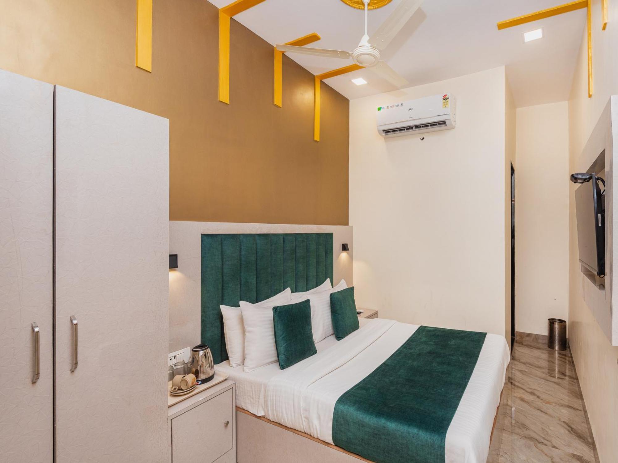 Hotel Priceless Suite Bombay Exhibition Centre Goregaon West Мумбаи Экстерьер фото
