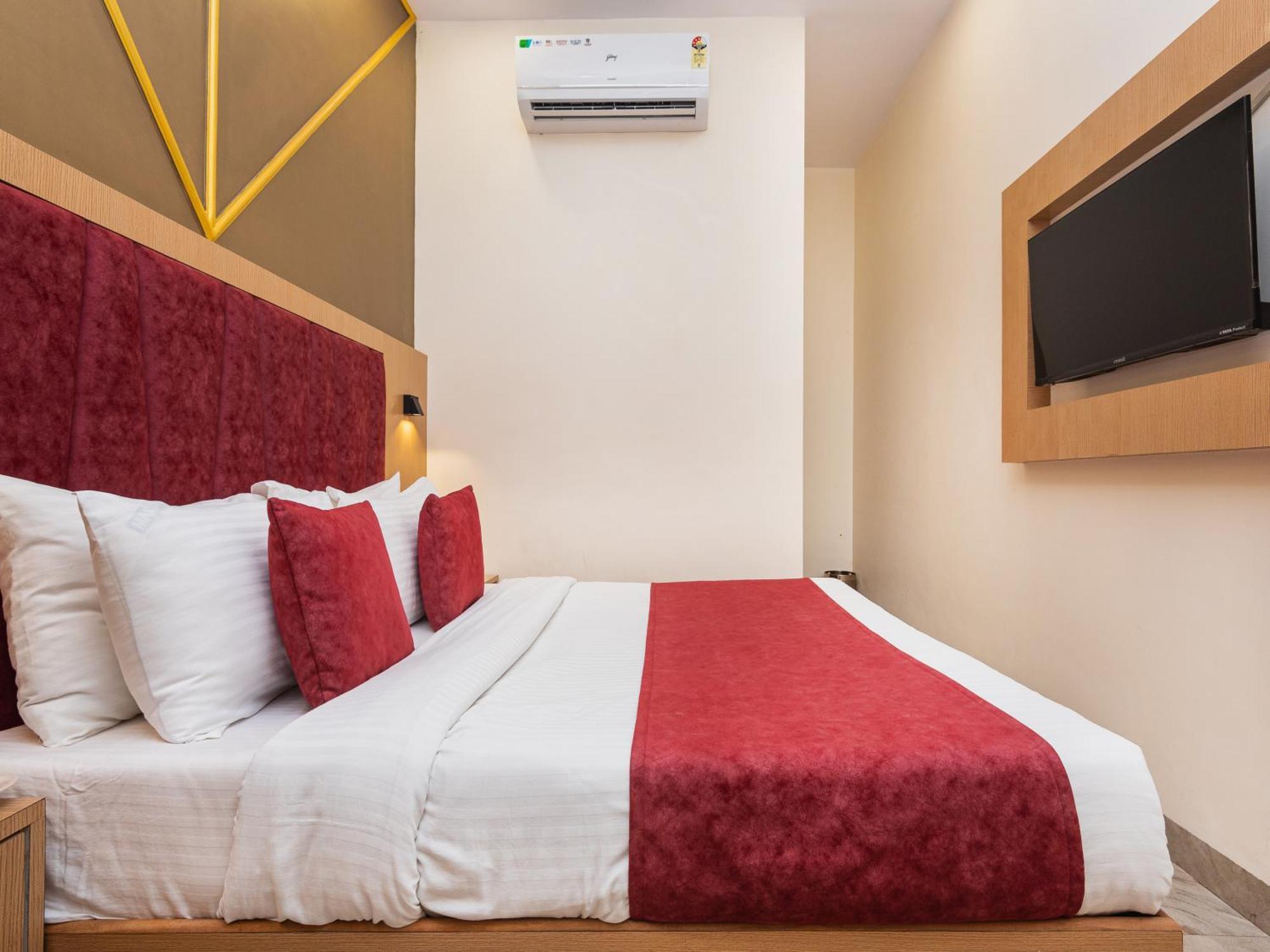 Hotel Priceless Suite Bombay Exhibition Centre Goregaon West Мумбаи Экстерьер фото