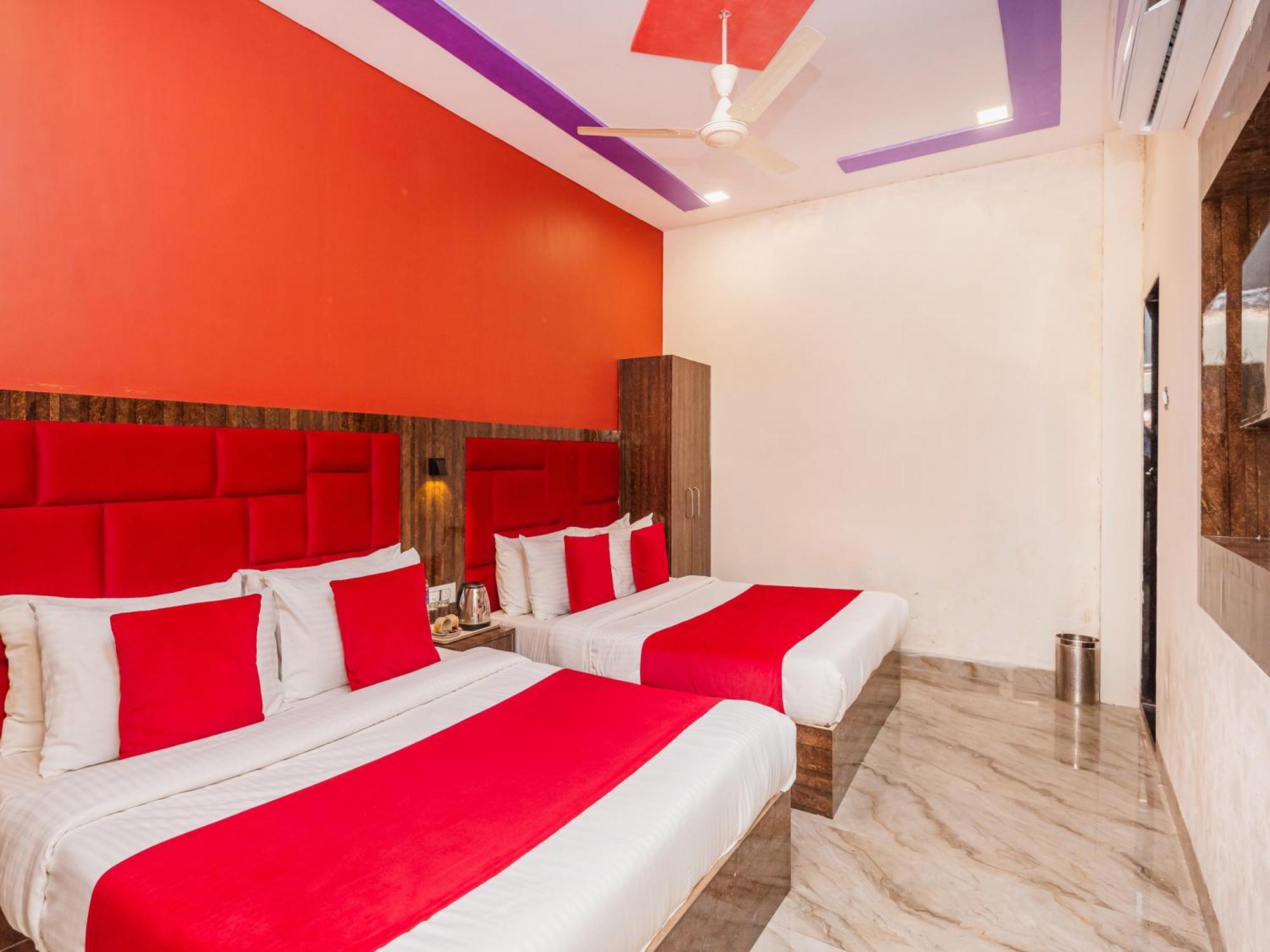 Hotel Priceless Suite Bombay Exhibition Centre Goregaon West Мумбаи Экстерьер фото