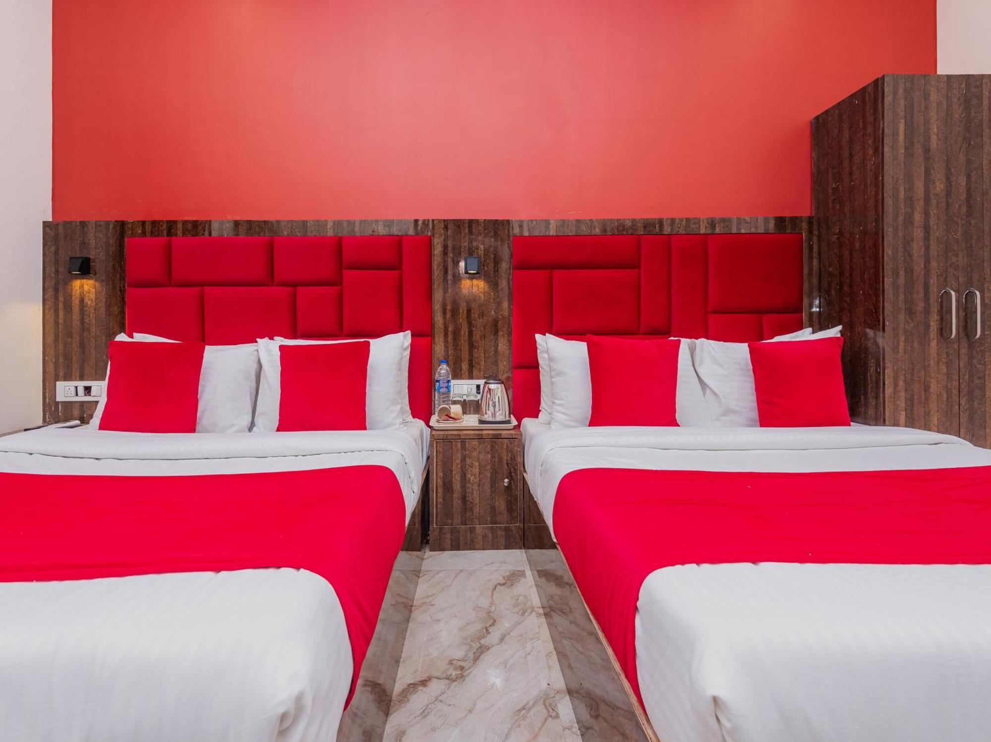 Hotel Priceless Suite Bombay Exhibition Centre Goregaon West Мумбаи Экстерьер фото