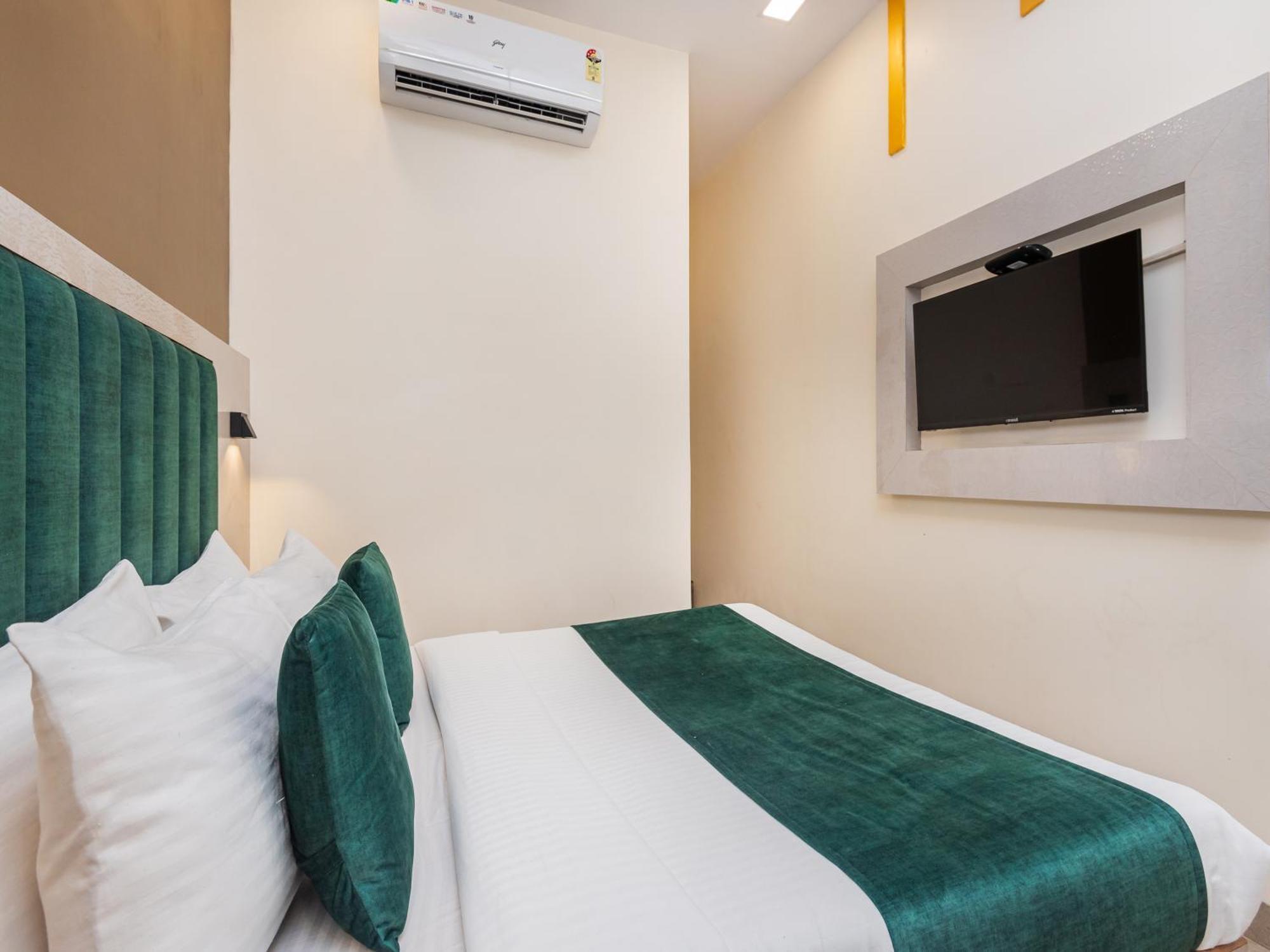 Hotel Priceless Suite Bombay Exhibition Centre Goregaon West Мумбаи Экстерьер фото