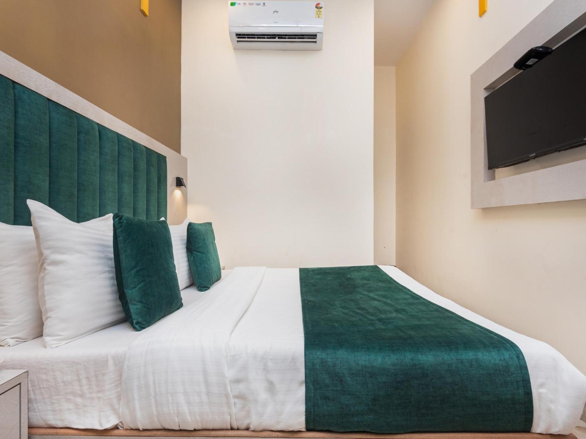 Hotel Priceless Suite Bombay Exhibition Centre Goregaon West Мумбаи Экстерьер фото